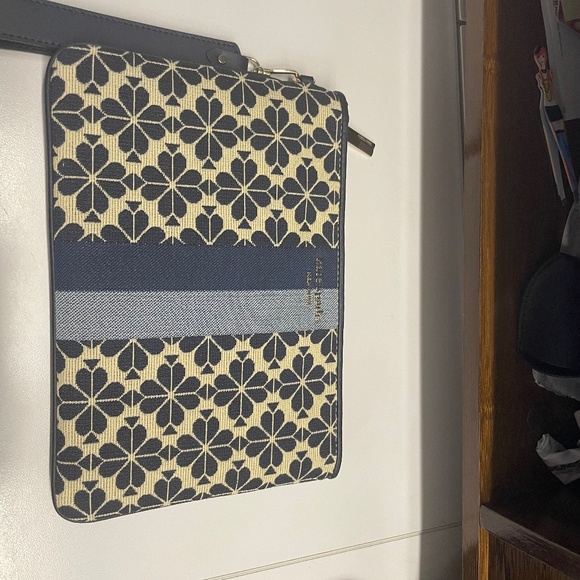 Kate Spade Clutch - Picture 1 of 5